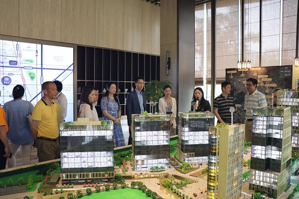 橫崗街道工商聯(lián)（商會）領導、企業(yè)家蒞臨康利城考察