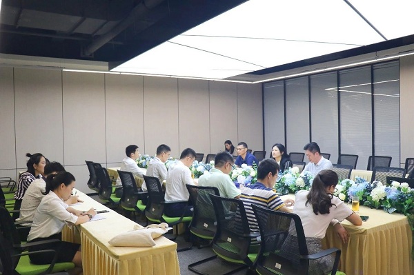 南灣街道黨工委書記劉淵率隊(duì)蒞臨康利城調(diào)研