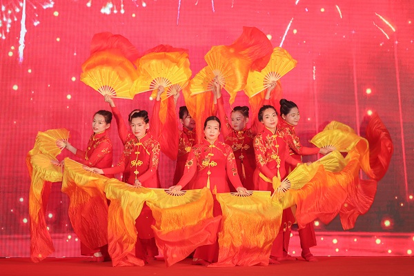 “勵行致遠，共建未來” ——康利石材集團2020年新春聯歡晚會圓滿落幕