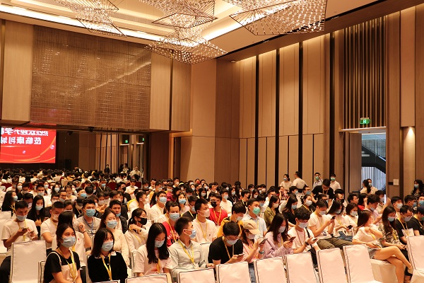 入駐倒計(jì)時(shí)！升學(xué)教育集團(tuán)近300名員工代表參觀康利城